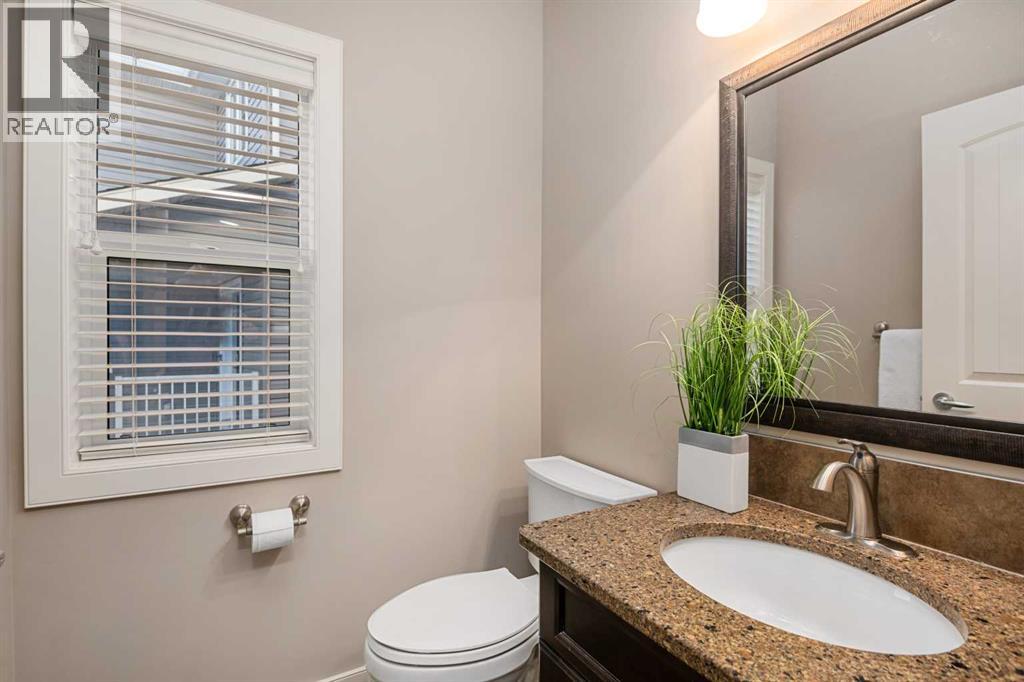 301 Westmount Court, Okotoks, Alberta  T1S 0B6 - Photo 20 - A2272275