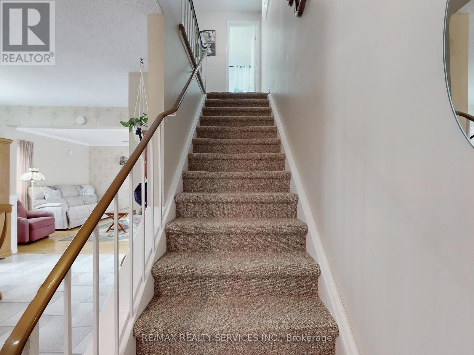 2 Grove Park Square, Brampton, Ontario L6S 2K3 - Photo 18 - W12611410