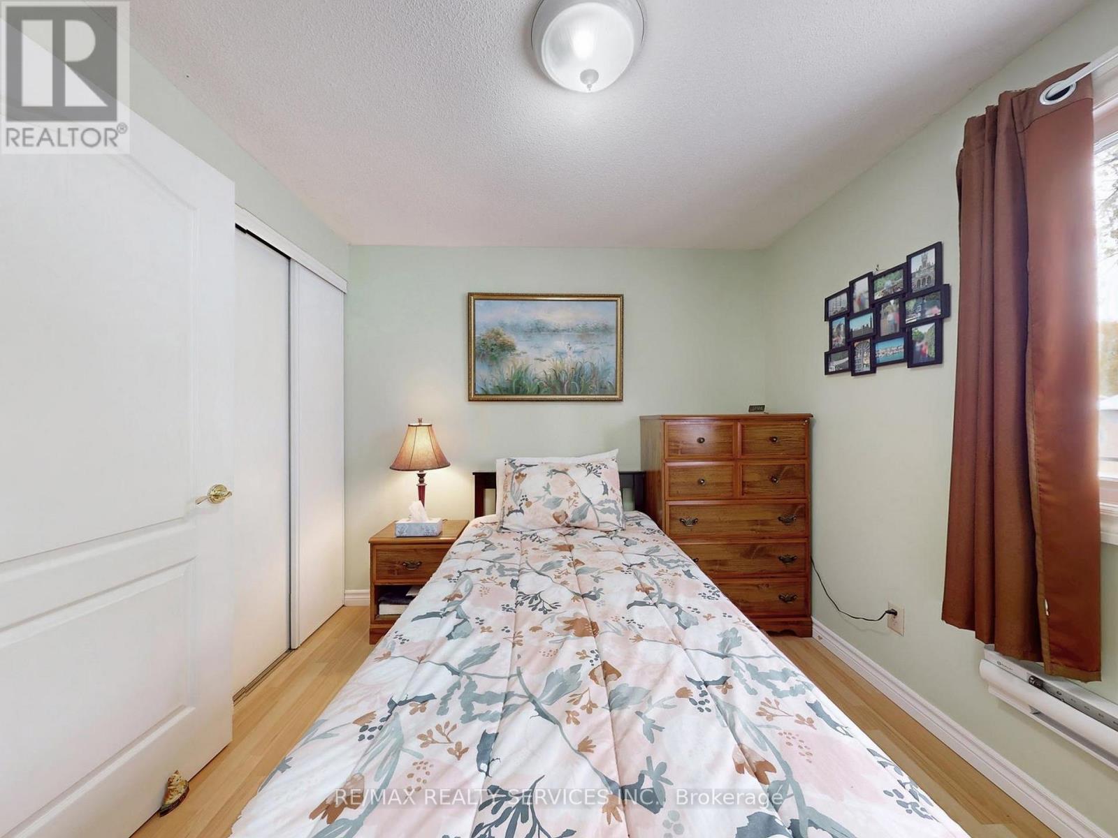 2 Grove Park Square, Brampton, Ontario L6S 2K3 - Photo 24 - W12611410