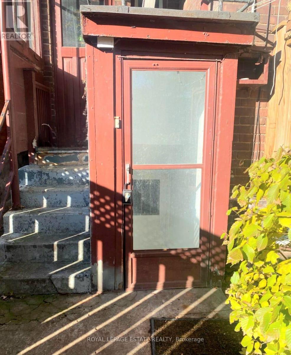 Bsmt - 67 Boustead Avenue, Toronto, Ontario  M6R 1Y7 - Photo 2 - W12611430