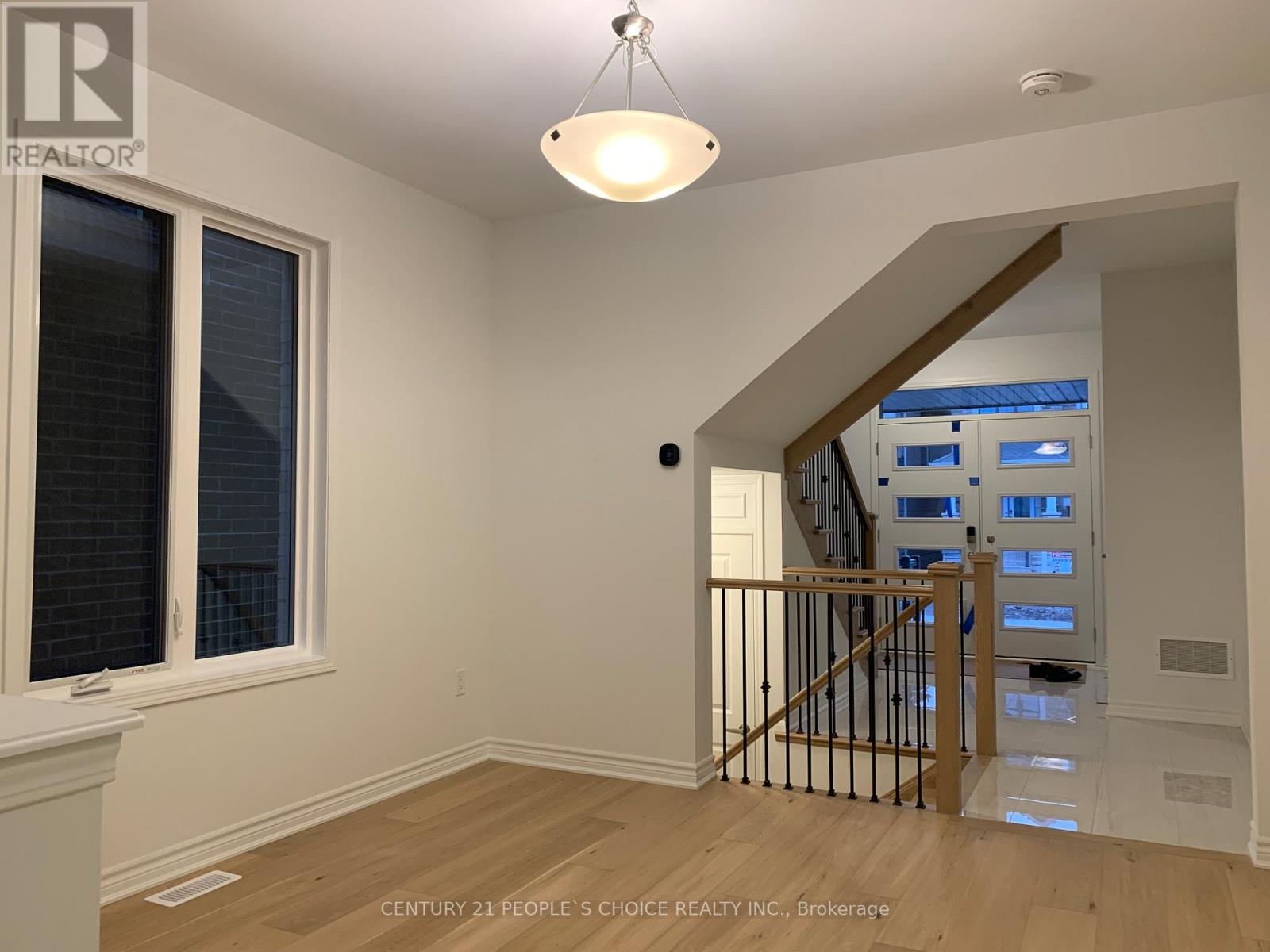 262 Marigold Court, Milton, Ontario  L9T 2X5 - Photo 6 - W12611438