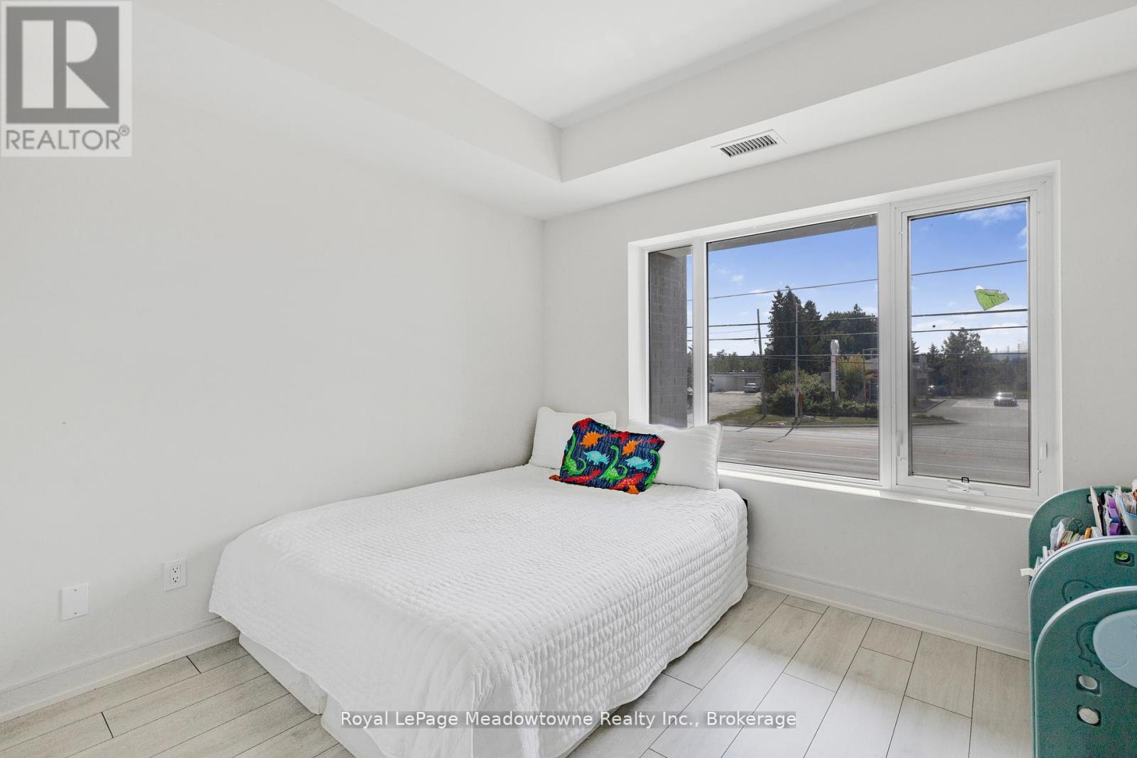 Th 107 - 8010 Derry Road, Milton, Ontario  L9T 2X5 - Photo 17 - W12611496