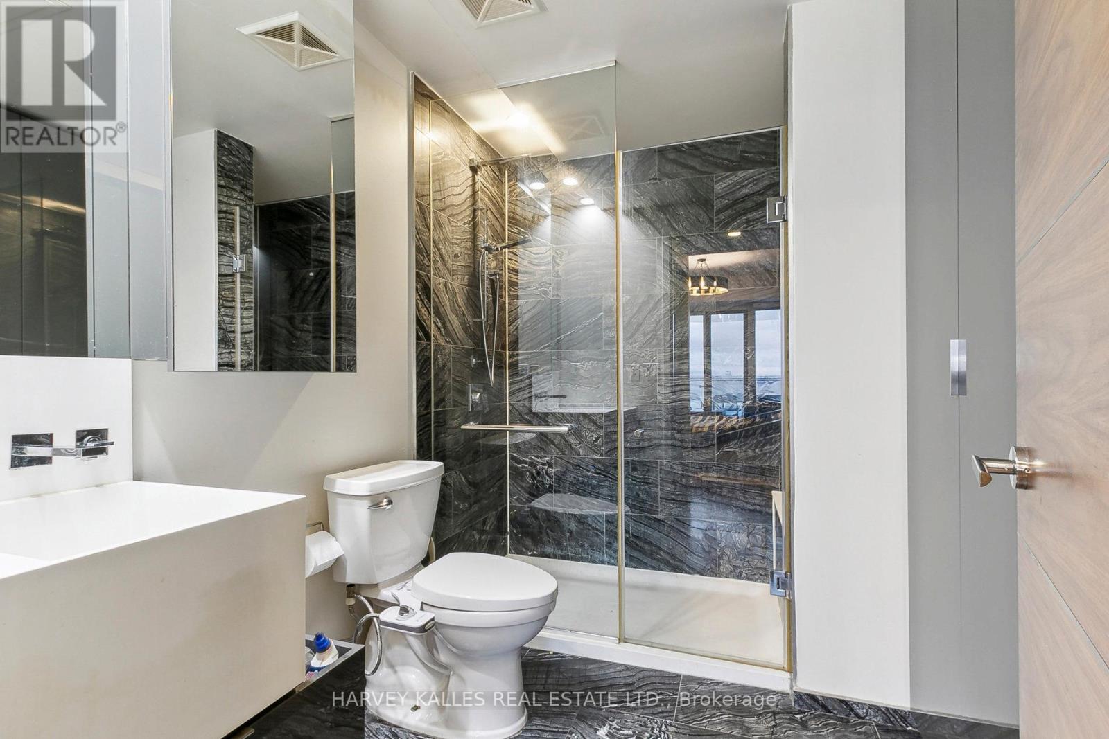 6801 - 1 Bloor Street E, Toronto, Ontario  M4W 0A8 - Photo 33 - C12609744