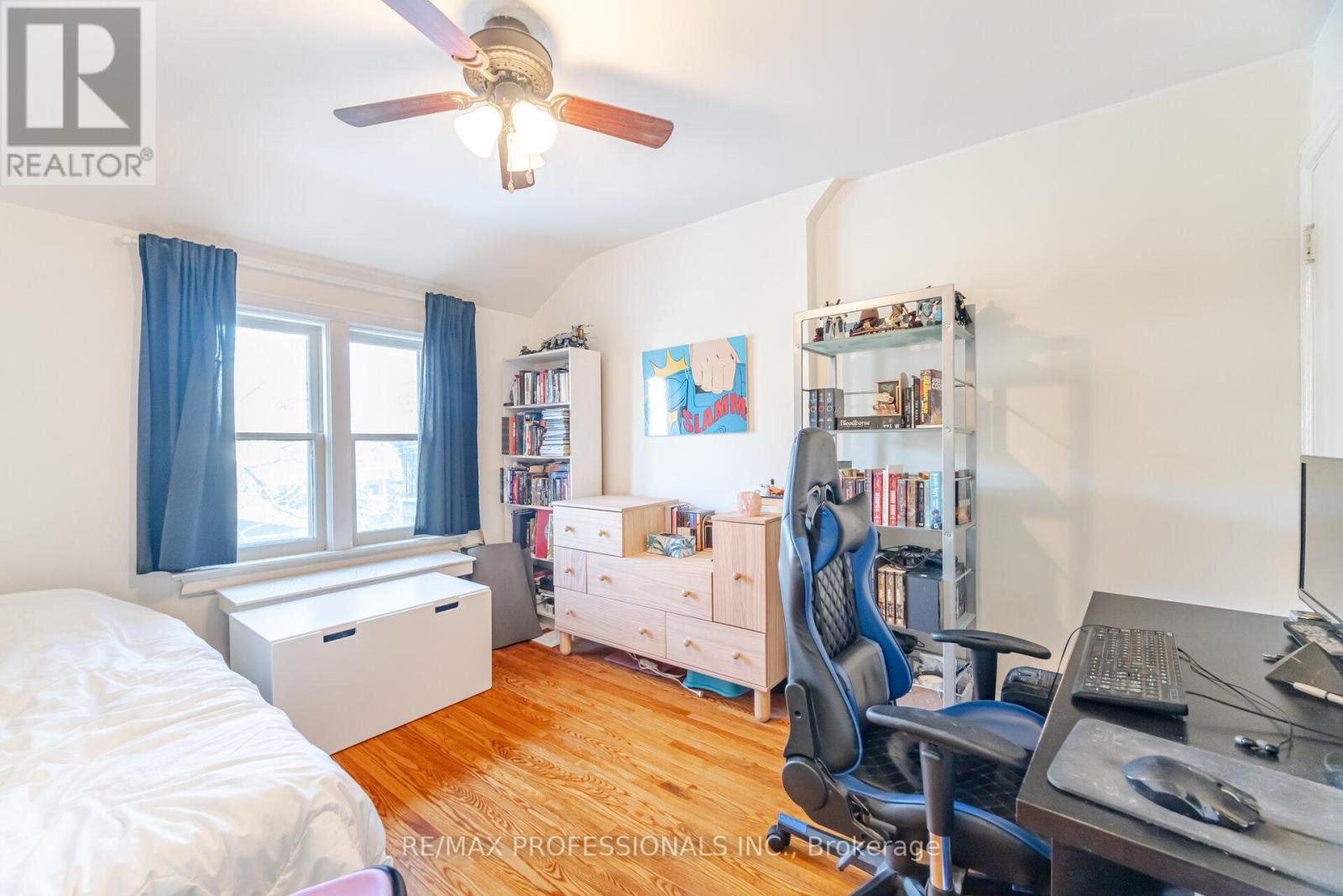 40 Warren Crescent, Toronto, Ontario  M6S 4S2 - Photo 15 - W12583882