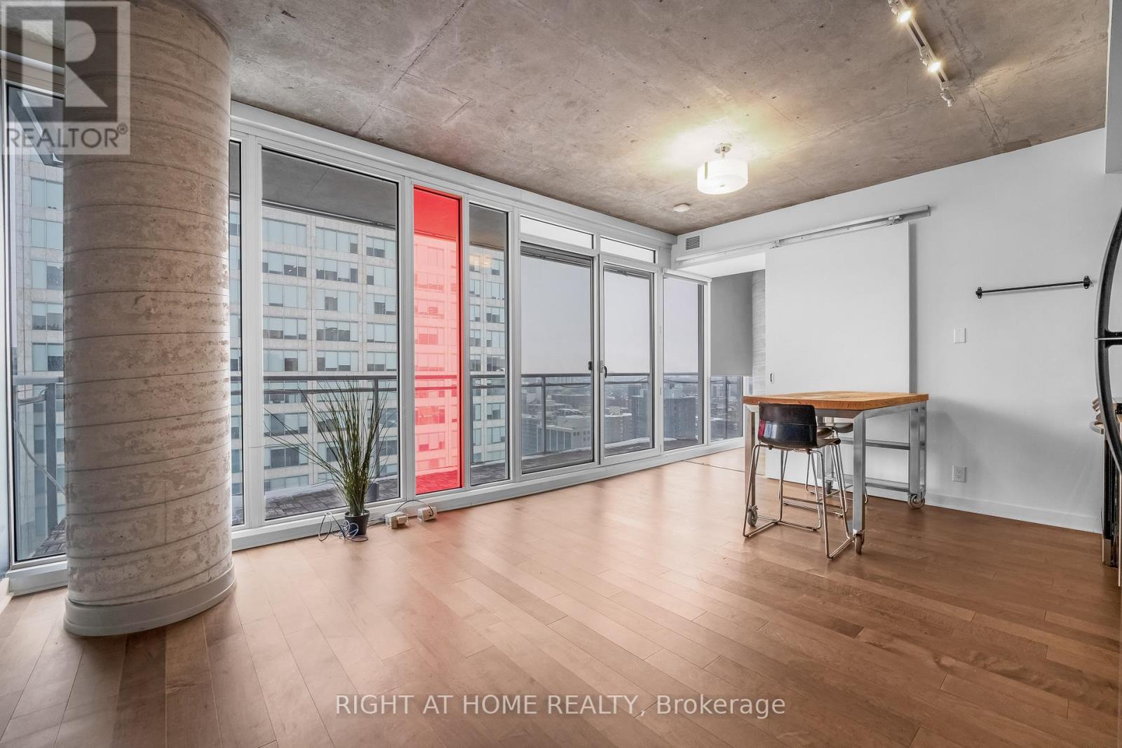 2010 - 324 Laurier Avenue W, Ottawa, Ontario  K1P 0A4 - Photo 11 - X12479130