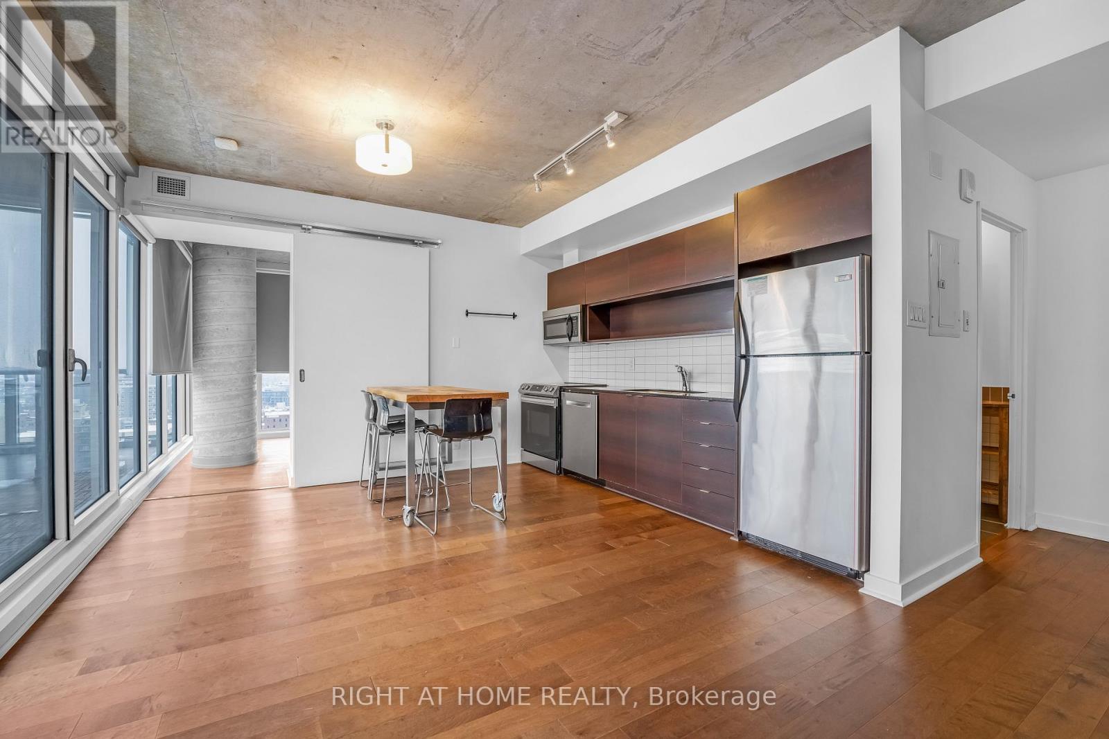 2010 - 324 Laurier Avenue W, Ottawa, Ontario  K1P 0A4 - Photo 13 - X12479130