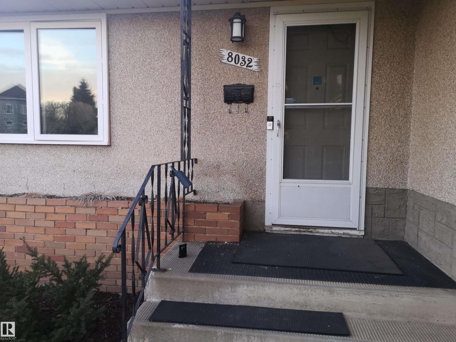 8032 70 Av Nw Nw, Edmonton, Alberta T6C 0A5 - Photo 3 - E4461068