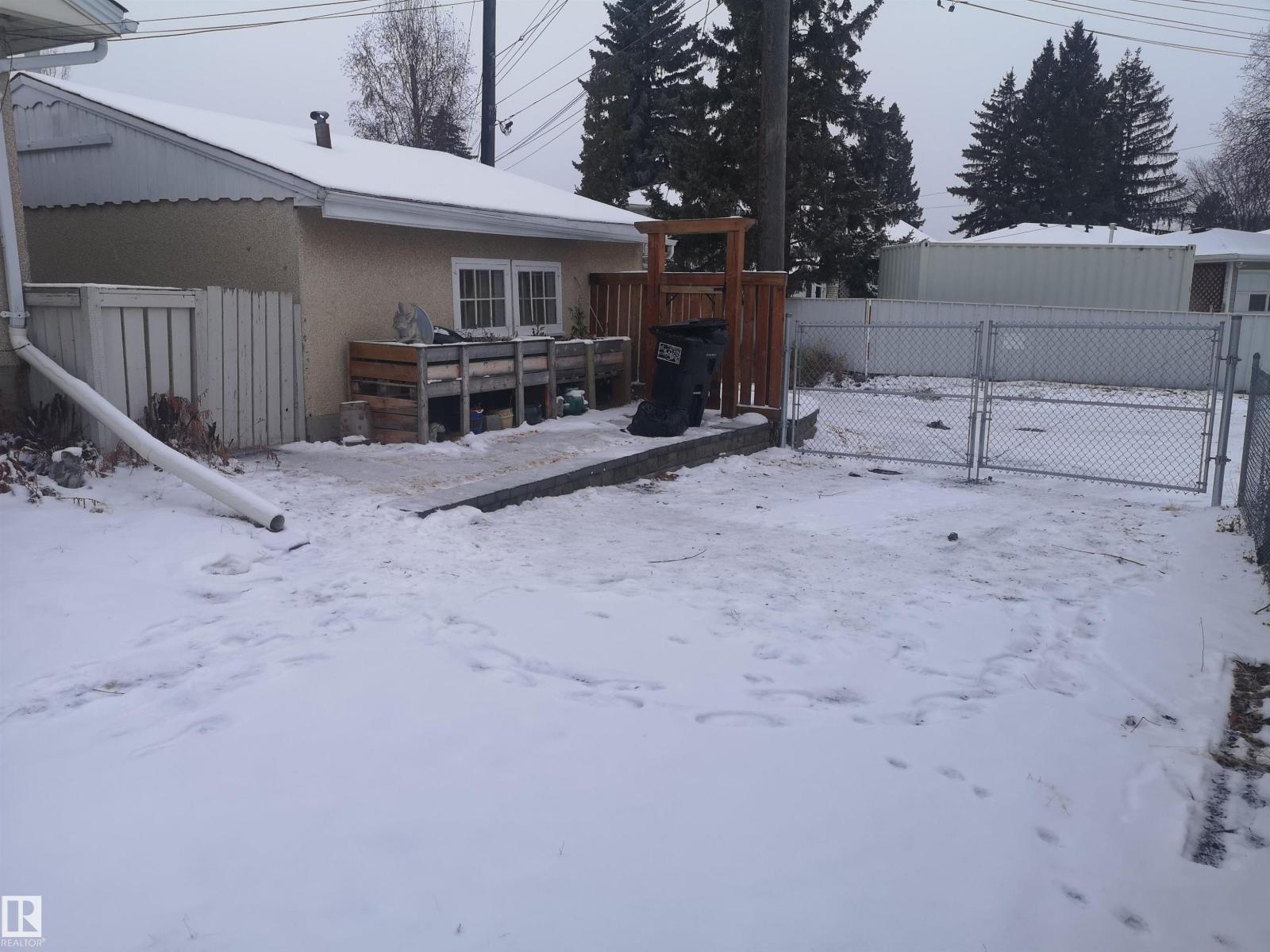 8032 70 Av Nw Nw, Edmonton, Alberta T6C 0A5 - Photo 46 - E4461068