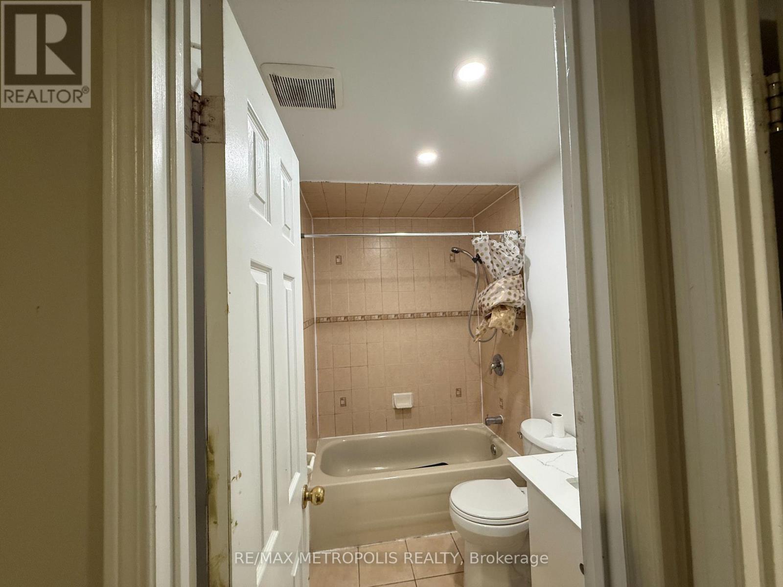 Bsmt - 106 Marydale Avenue, Markham, Ontario  L3S 3N9 - Photo 5 - N12611504