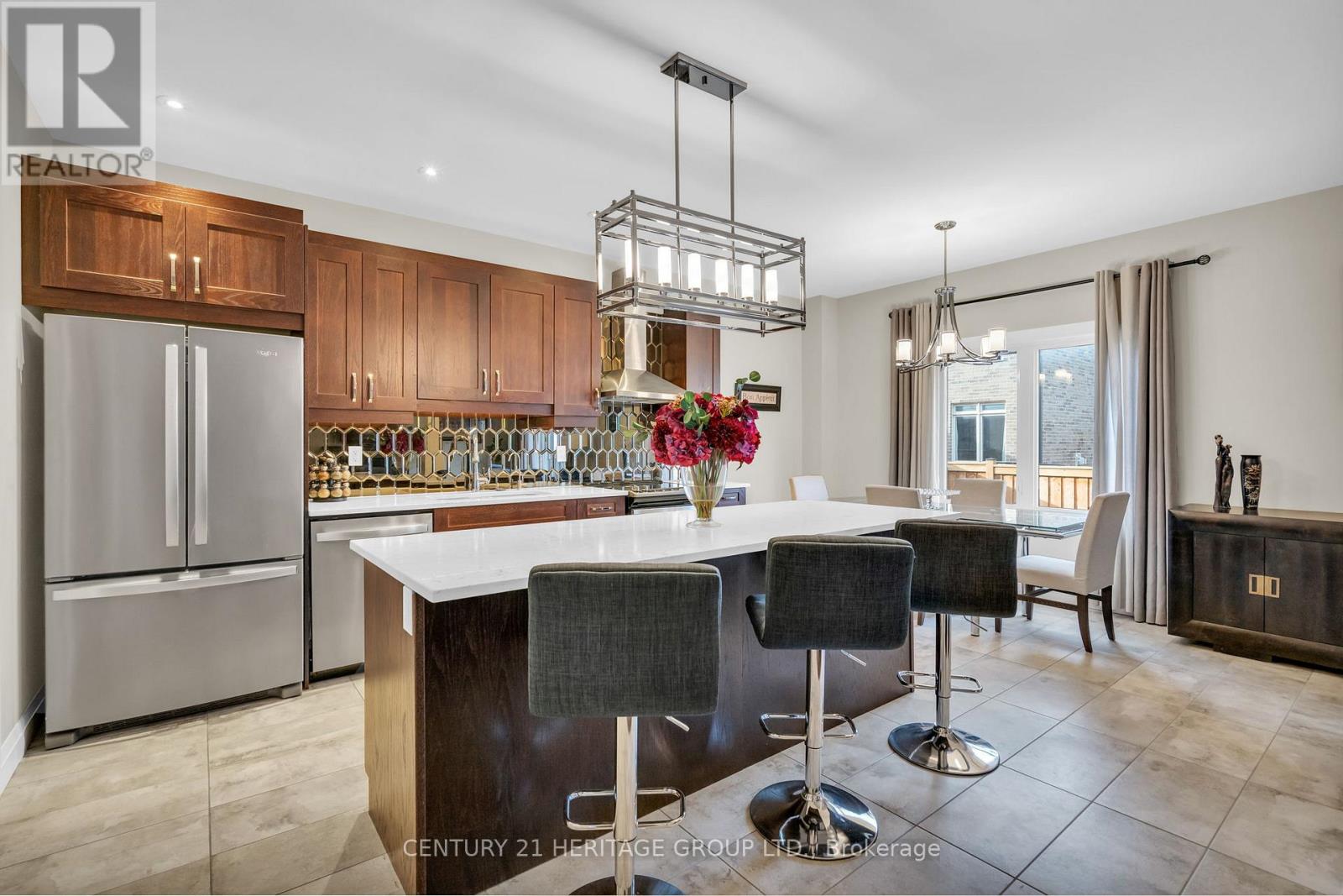 13 Mabern Street, Barrie, Ontario  L9J 0J1 - Photo 12 - S12611512