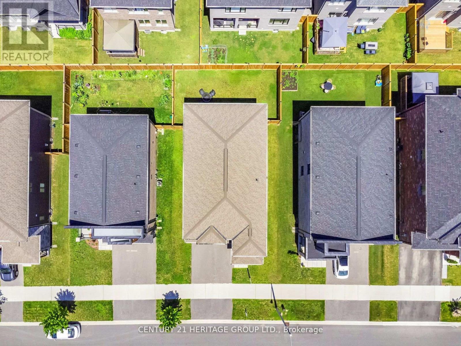 13 Mabern Street, Barrie, Ontario  L9J 0J1 - Photo 6 - S12611512