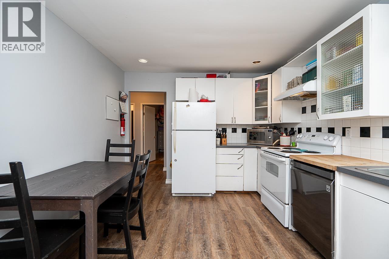 3676 Inverness Street, Port Coquitlam, British Columbia  V3B 3B4 - Photo 11 - R3072876