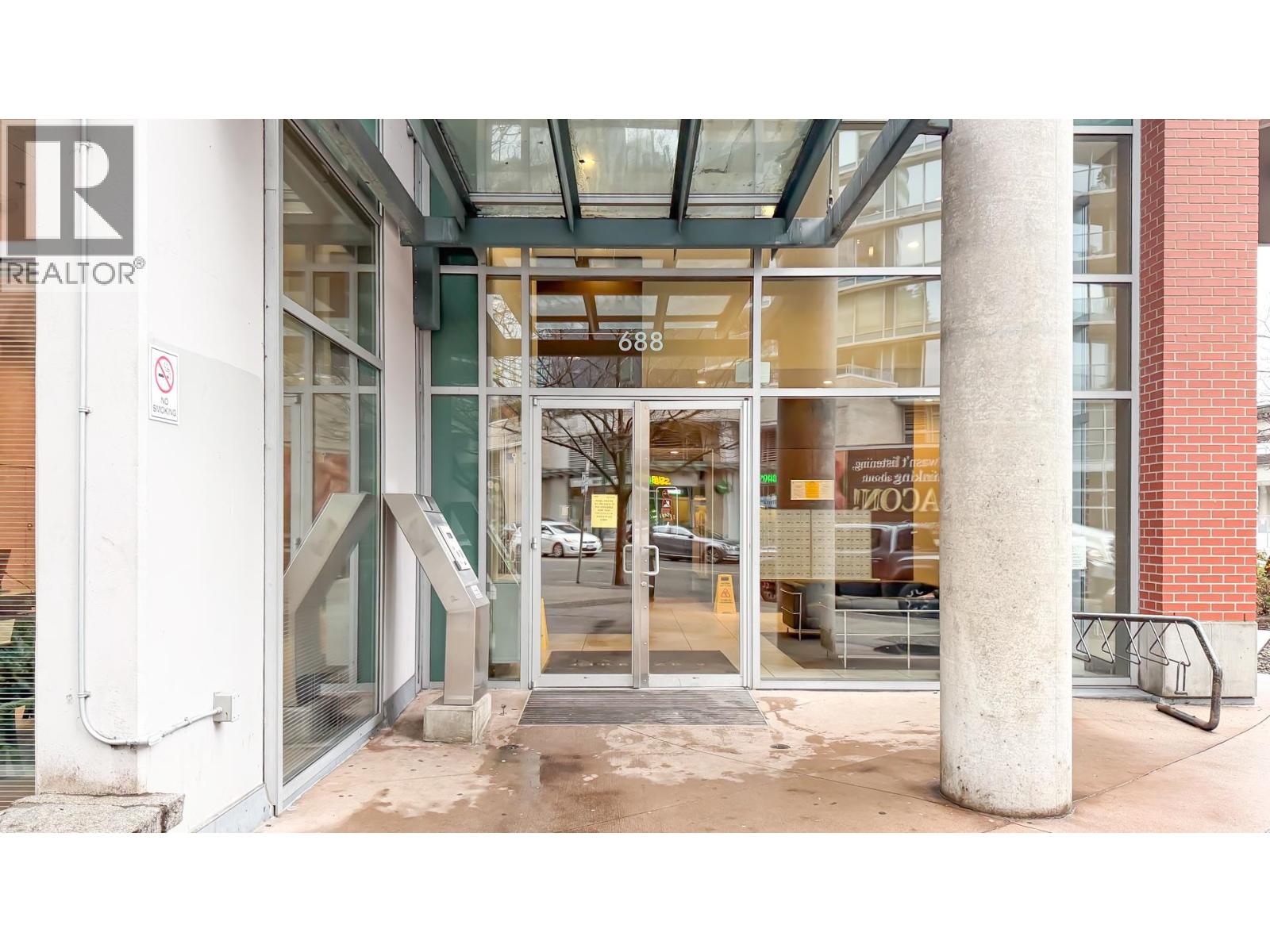 1606 688 Abbott Street, Vancouver, British Columbia  V6B 0B9 - Photo 2 - R3072798