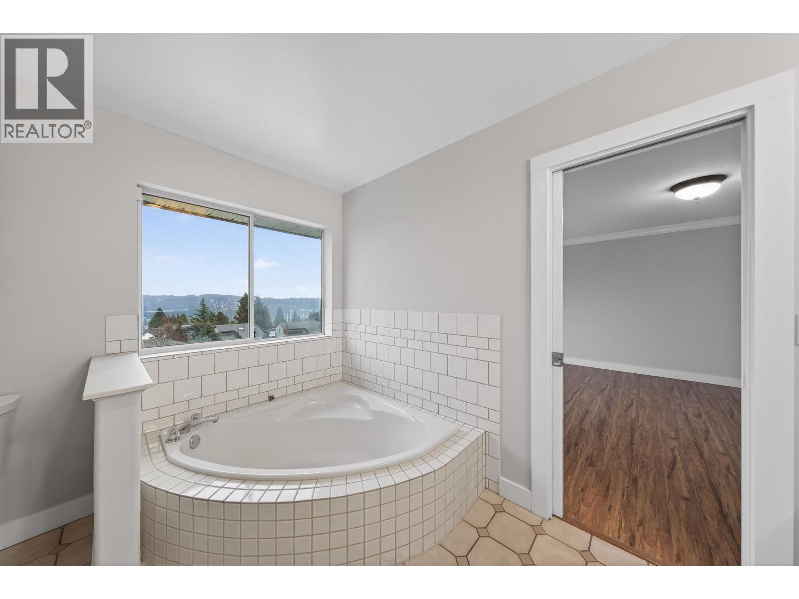 2562 Fuchsia Place, Coquitlam, British Columbia  V3E 2M7 - Photo 21 - R3072470