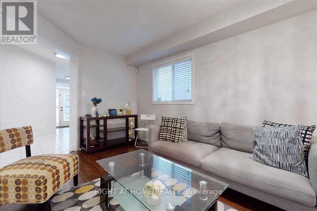 Upper - 3256 Equestrian Crescent S, Mississauga, Ontario  L5M 6S9 - Photo 4 - W12611500