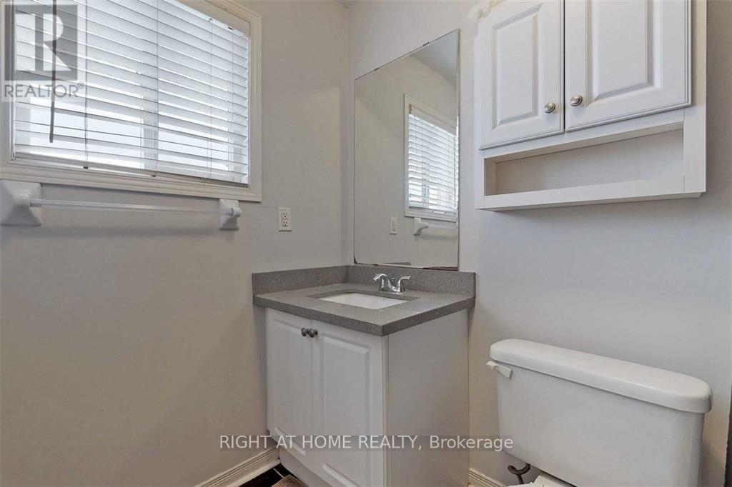 Upper - 3256 Equestrian Crescent S, Mississauga, Ontario  L5M 6S9 - Photo 8 - W12611500