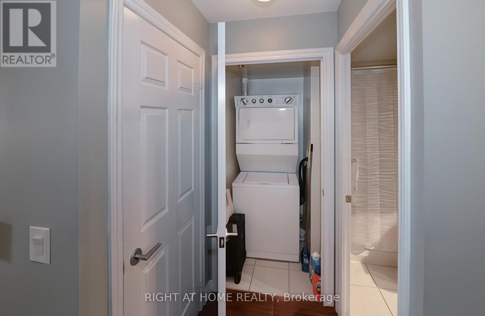 707 - 2379 Central Park Drive, Oakville, Ontario  L6H 0E3 - Photo 10 - W12611508