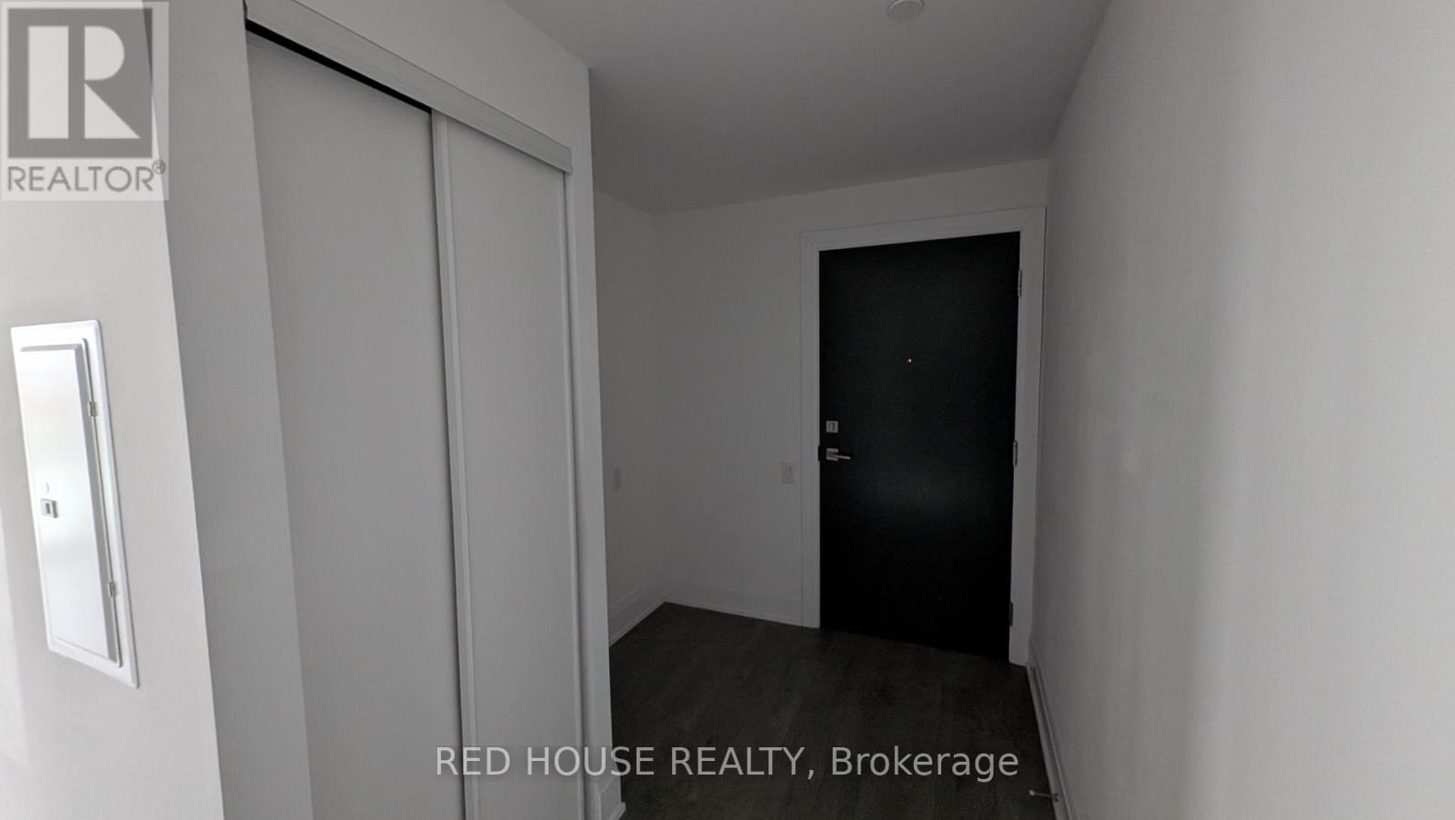 20 Brin Drive, Toronto, Ontario  M8X 0B2 - Photo 3 - W12611514