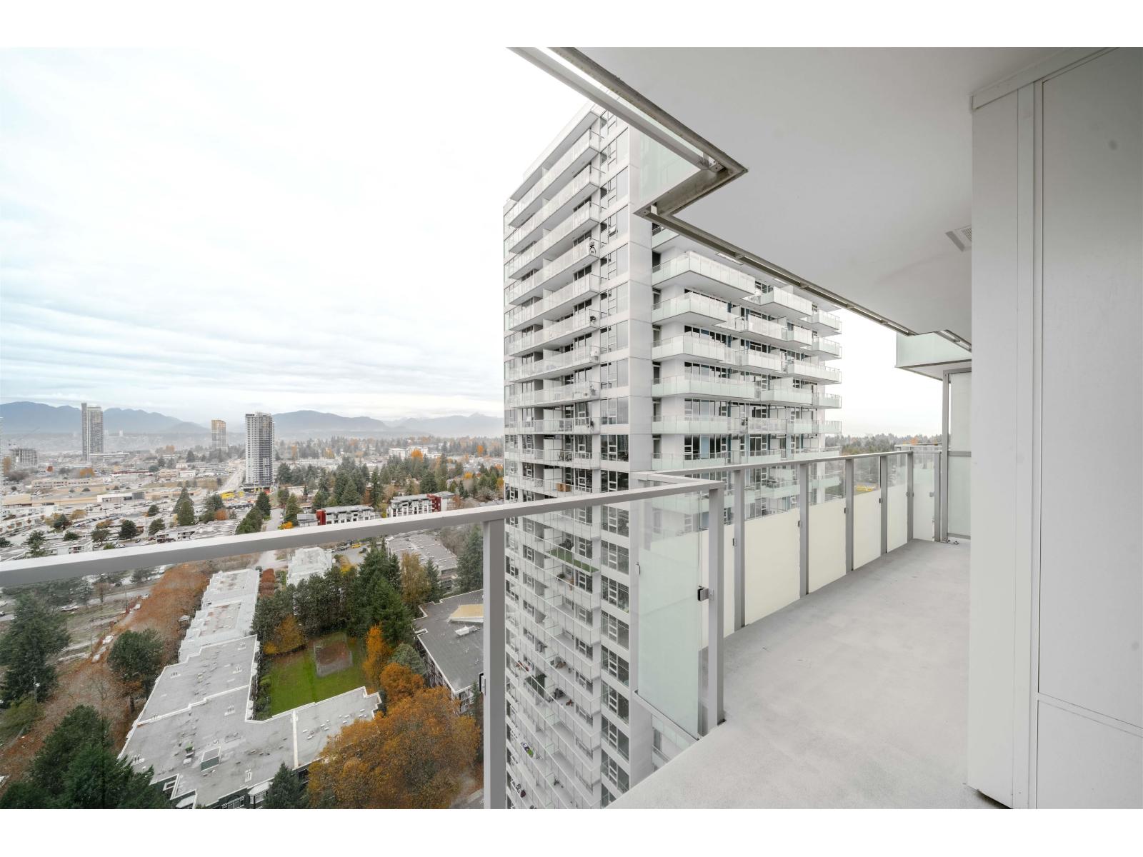 2709 13768 100 AVENUE, Surrey, British Columbia