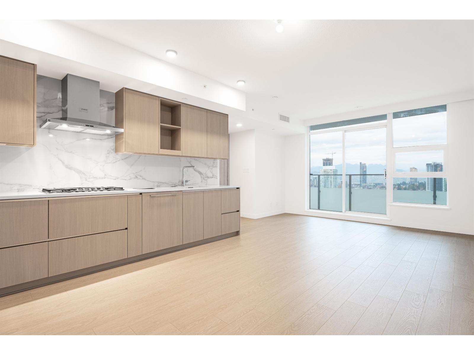 2709 13768 100 Avenue, Surrey, British Columbia  V3T 0V2 - Photo 2 - R3065200