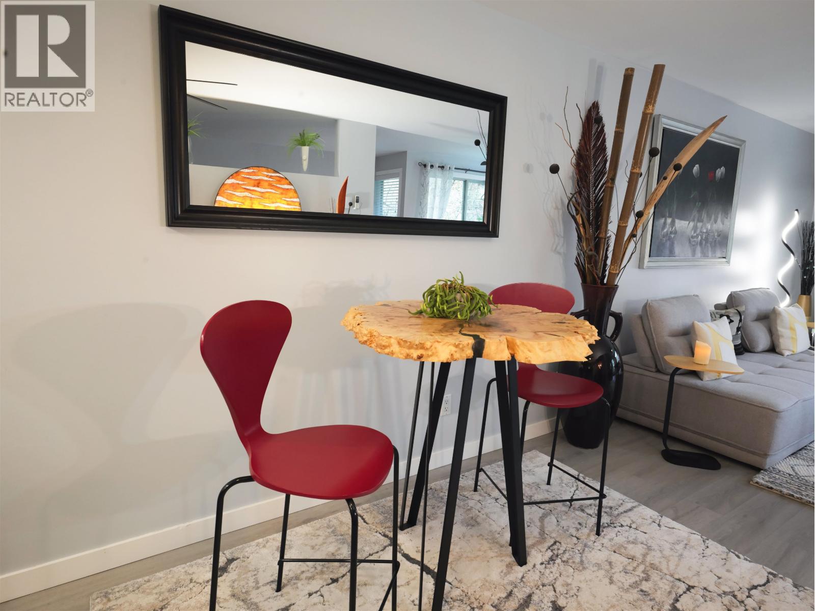 204 1550 Mariner Walk, Vancouver, British Columbia  V6J 4X9 - Photo 5 - R3072856