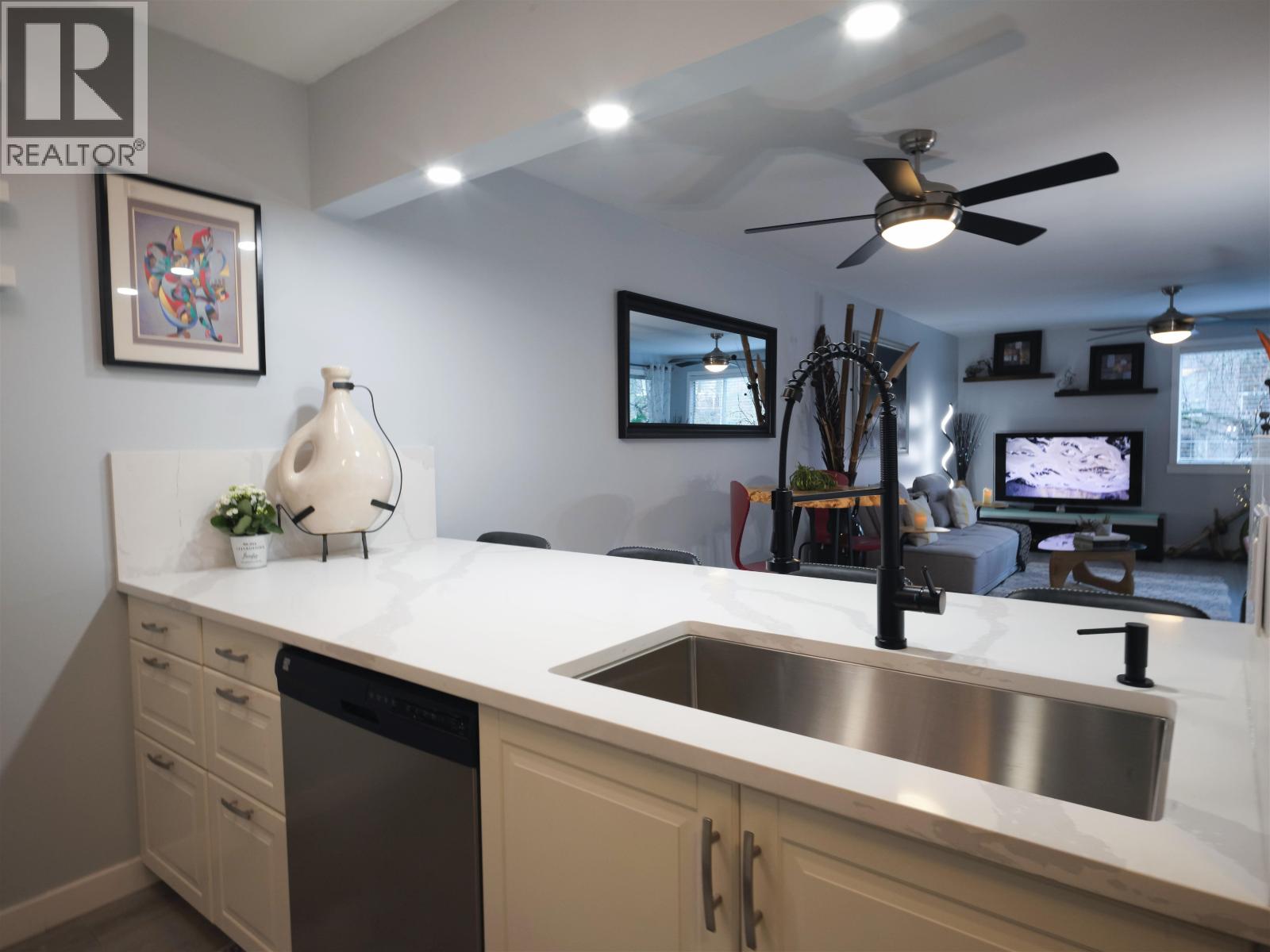 204 1550 Mariner Walk, Vancouver, British Columbia  V6J 4X9 - Photo 14 - R3072856