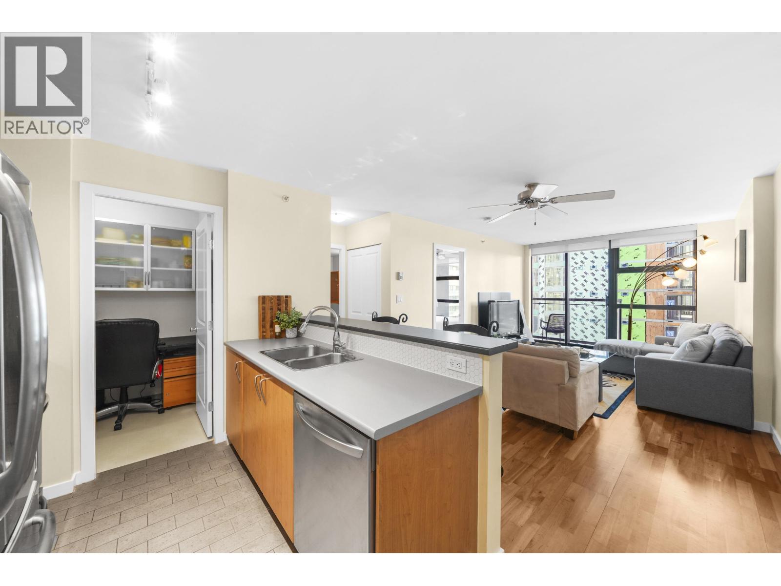 2107 1295 Richards Street, Vancouver, British Columbia  V6B 1B7 - Photo 3 - R3062243