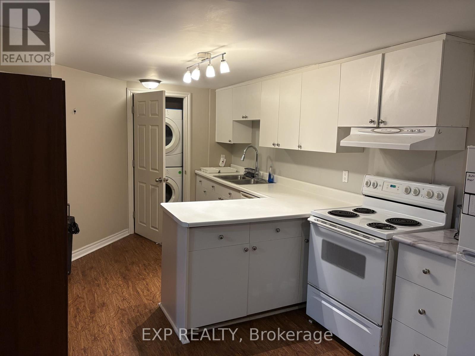 Bsmt - 1975 Fairport Road, Pickering, Ontario L1V 4M2 - Photo 2 - E12611538