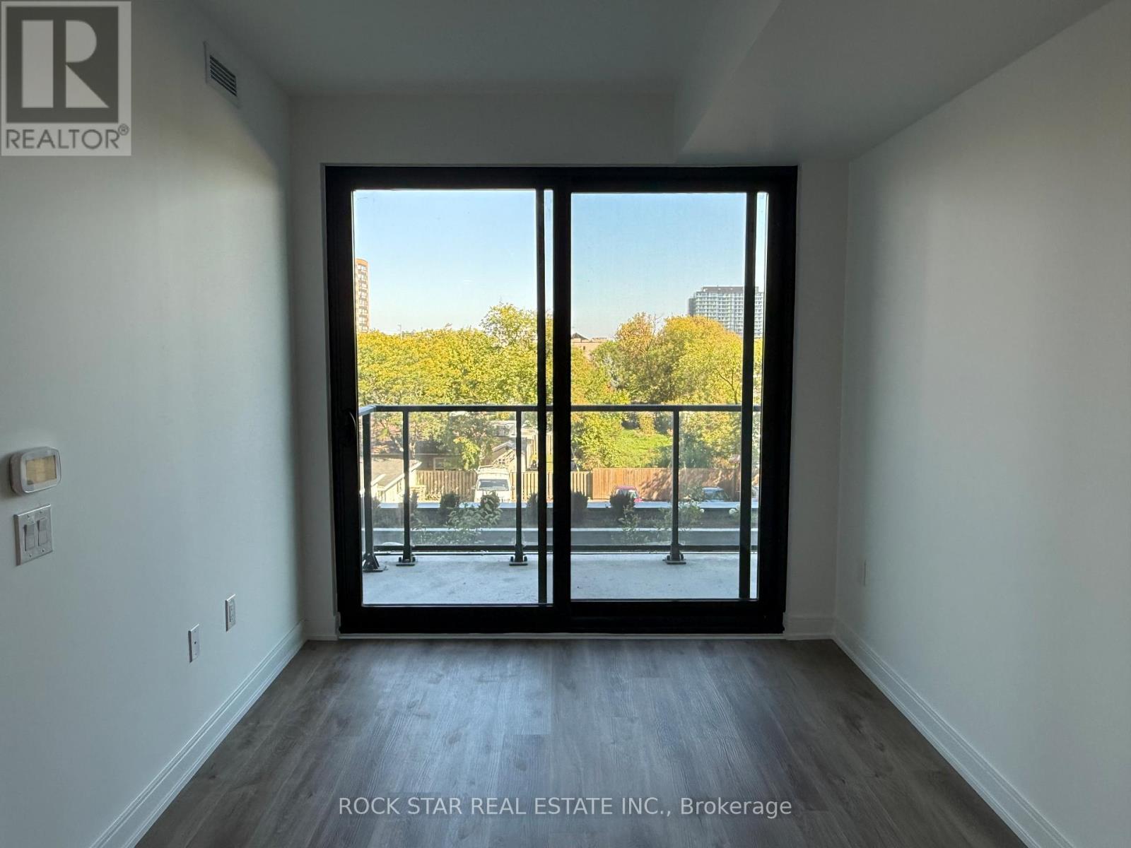 329 - 3009 Novar Road, Mississauga, Ontario  L5B 0P9 - Photo 11 - W12611530