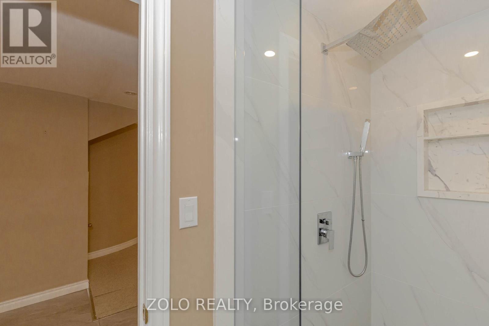 2257 Manor Hill Drive N, Mississauga, Ontario  L5M 5B8 - Photo 20 - W12611540