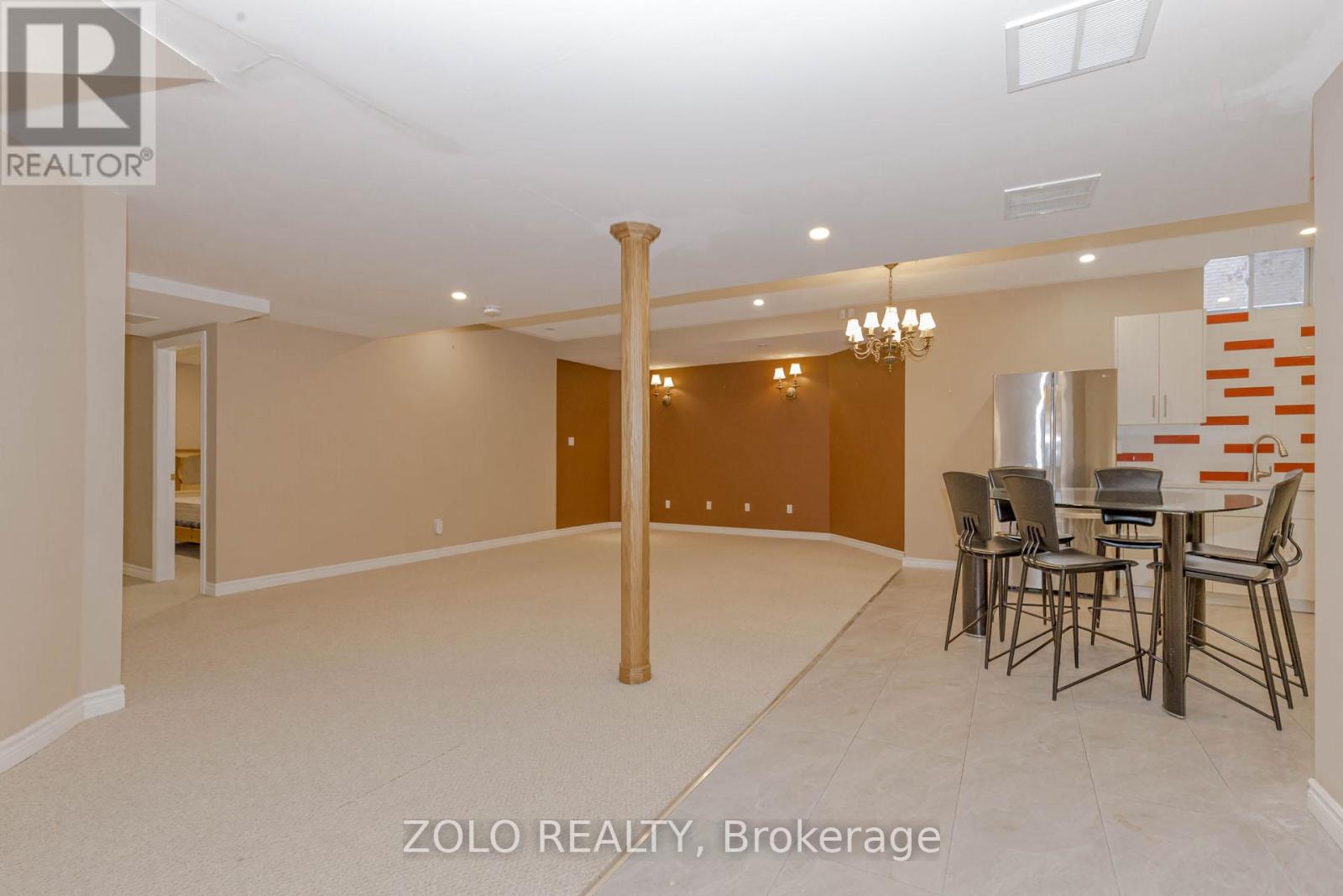 2257 Manor Hill Drive N, Mississauga, Ontario  L5M 5B8 - Photo 5 - W12611540