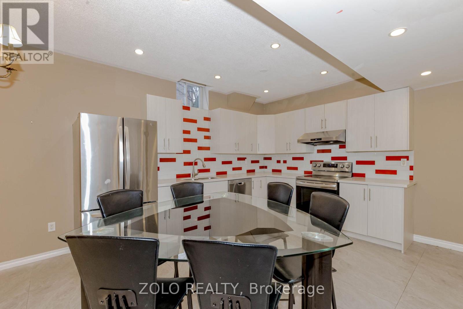 2257 Manor Hill Drive N, Mississauga, Ontario  L5M 5B8 - Photo 9 - W12611540