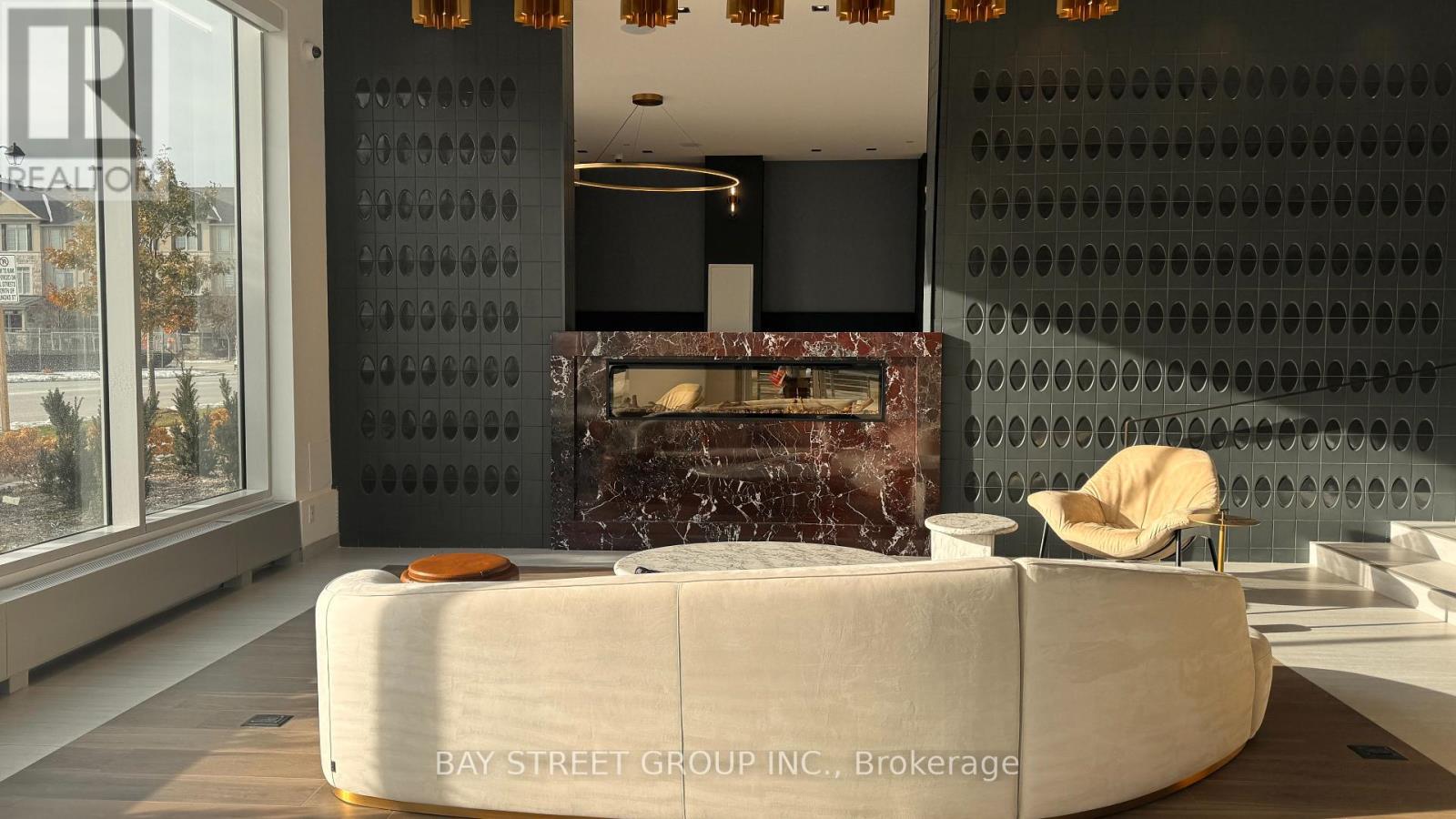 617 - 412 Silver Maple Road, Oakville, Ontario  L6H 6Z9 - Photo 10 - W12611544