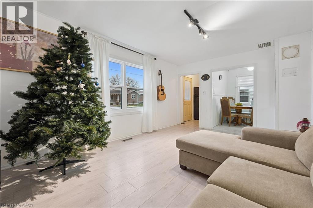 429 Clayton Street, Listowel, Ontario  N4W 2G4 - Photo 5 - 40790900