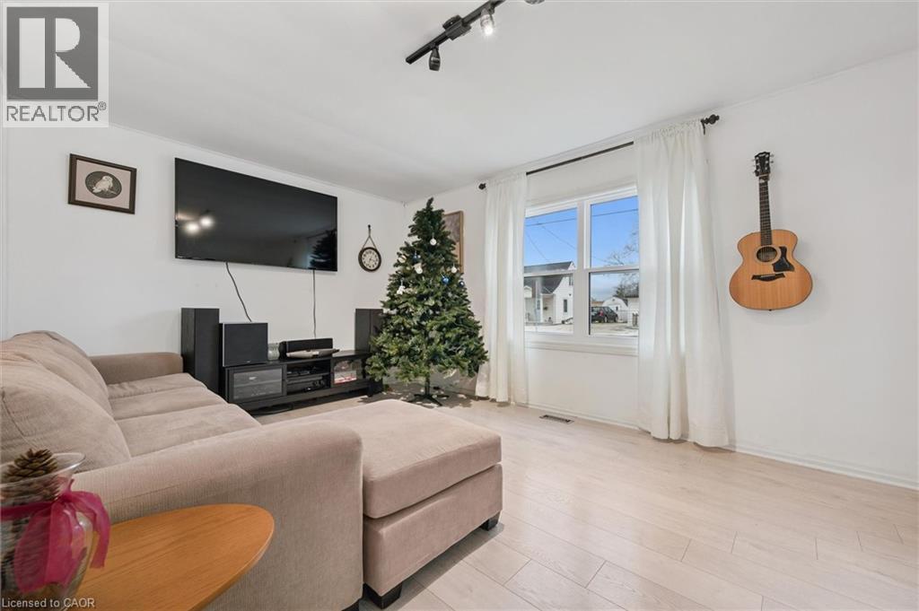 429 Clayton Street, Listowel, Ontario  N4W 2G4 - Photo 4 - 40790900