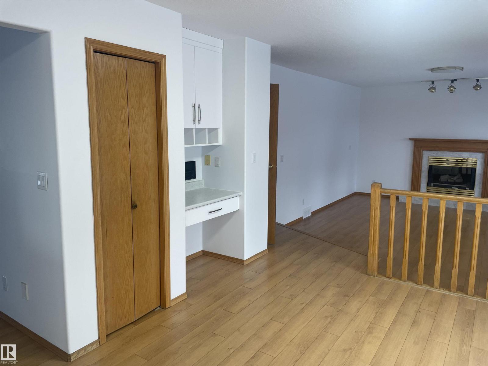 4631 43 Av Nw, Edmonton, Alberta  T6L 6L9 - Photo 11 - E4460205