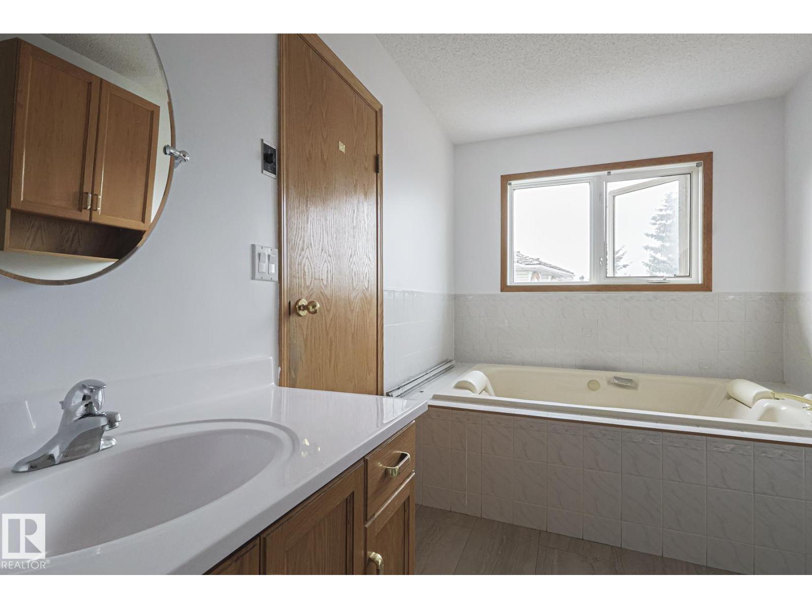 4631 43 Av Nw, Edmonton, Alberta  T6L 6L9 - Photo 46 - E4460205