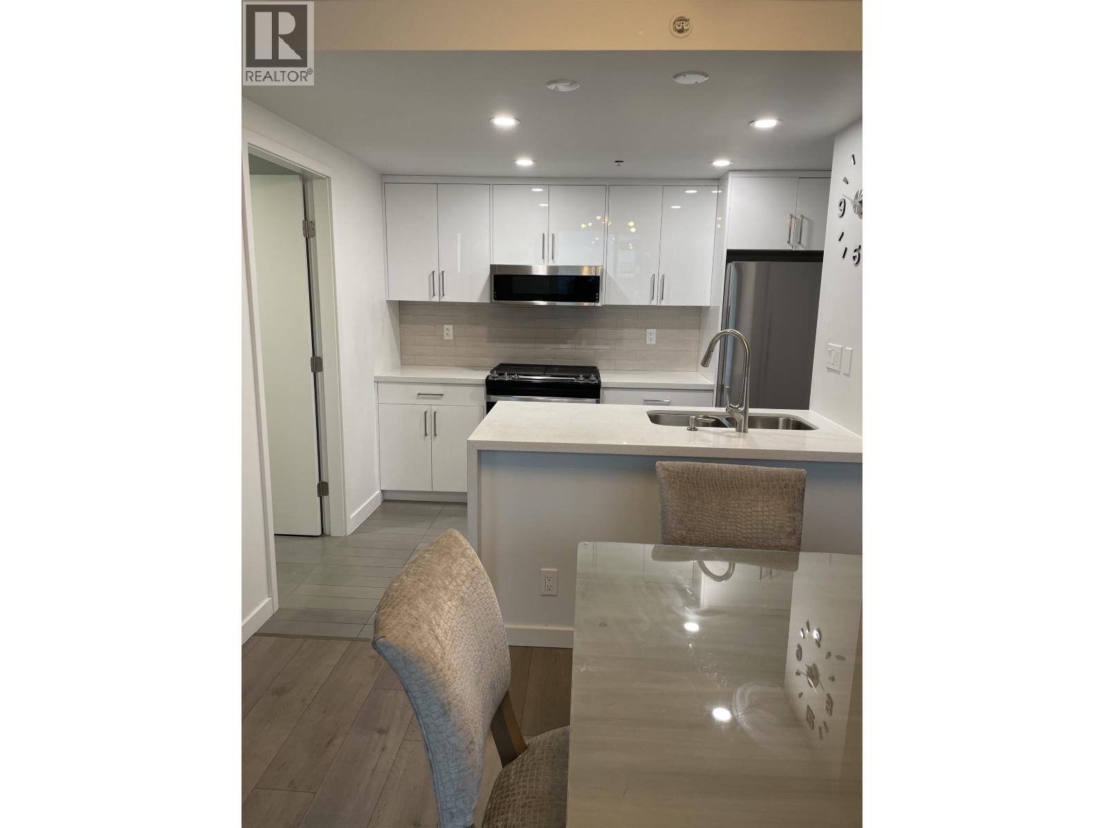 2605 33 Smithe Street, Vancouver, British Columbia  V6B 0B5 - Photo 2 - R3067695