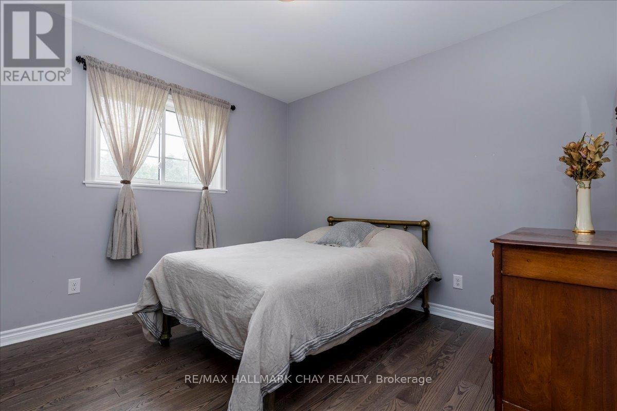 1047 Larch Street, Innisfil, Ontario  L0L 1C0 - Photo 16 - N12366702