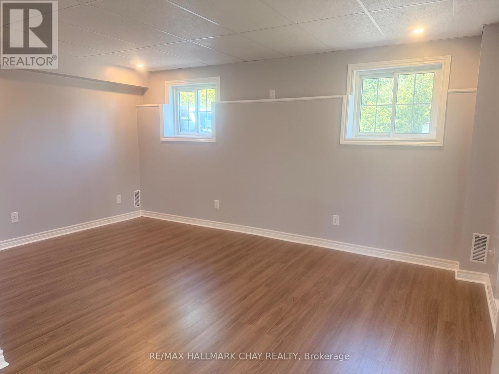 1047 Larch Street, Innisfil, Ontario  L0L 1C0 - Photo 20 - N12366702