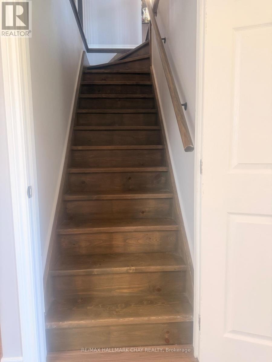 1047 Larch Street, Innisfil, Ontario  L0L 1C0 - Photo 23 - N12366702