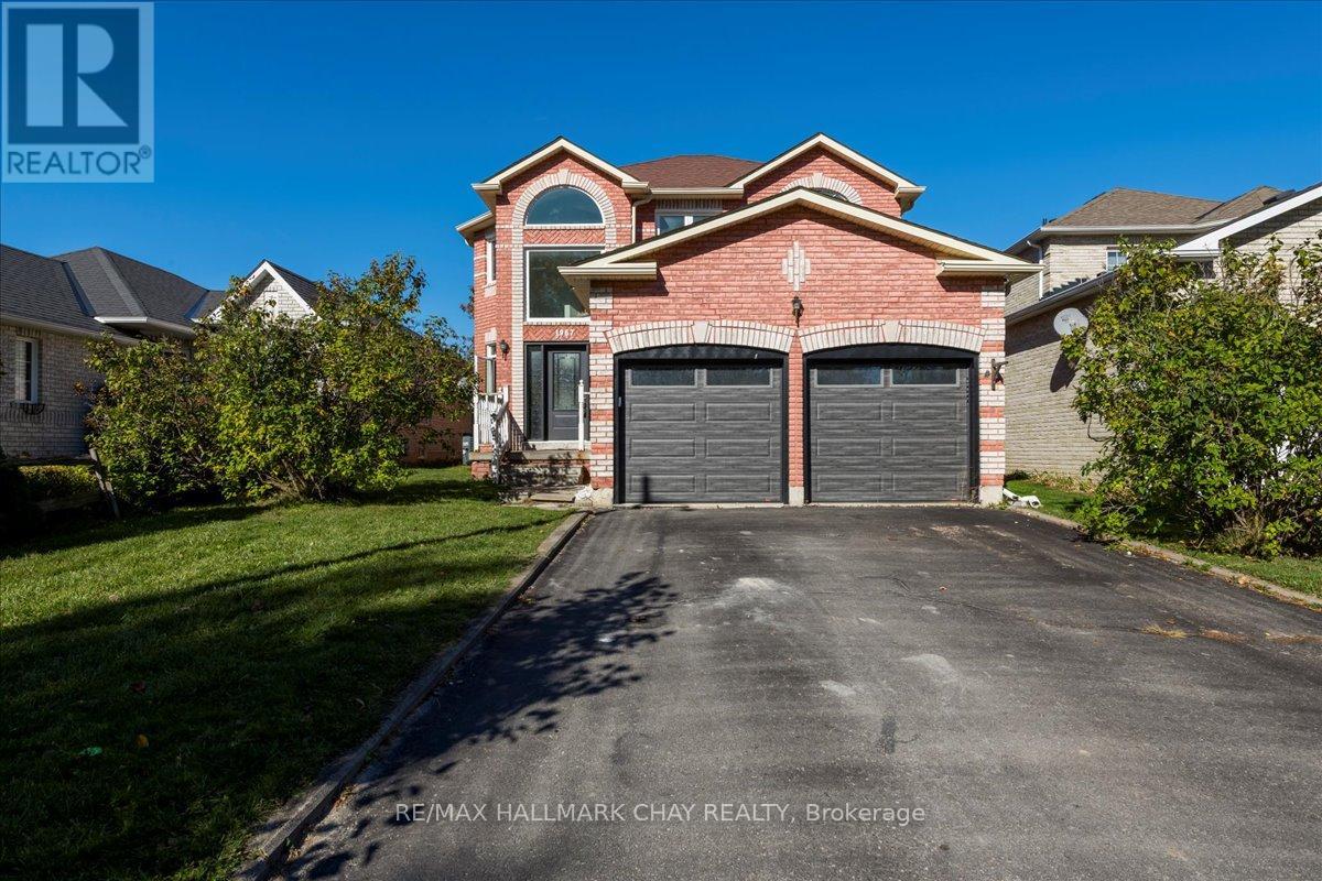 1967 Wilson Street, Innisfil, Ontario  L9S 2A1 - Photo 2 - N12556460