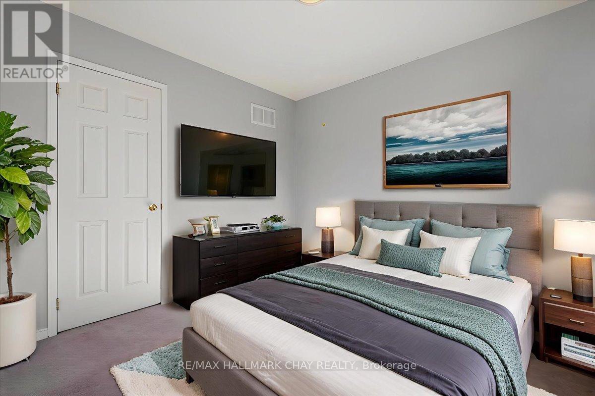 1967 Wilson Street, Innisfil, Ontario  L9S 2A1 - Photo 12 - N12556460