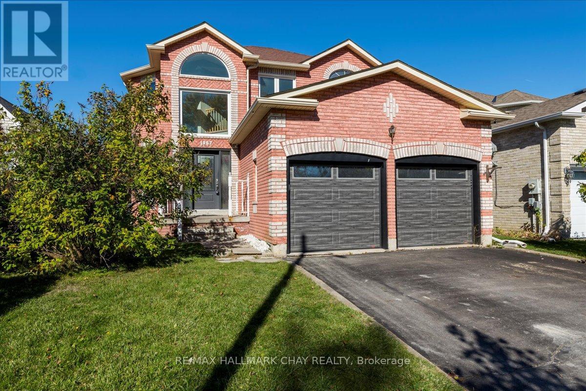 1967 Wilson Street, Innisfil, Ontario  L9S 2A1 - Photo 3 - N12556460