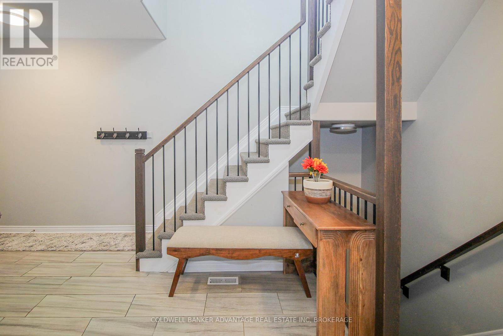 17 Homestead Way, Thorold, Ontario  L2V 0B7 - Photo 7 - X12611570