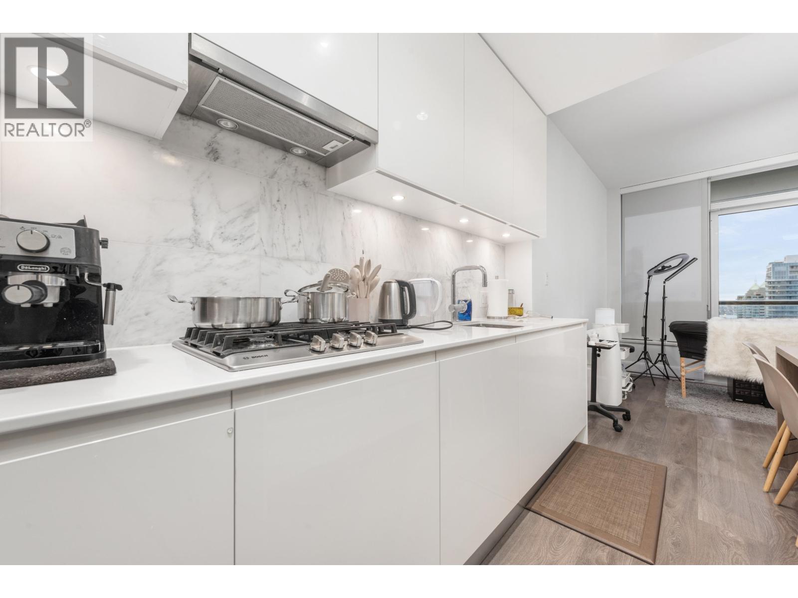 1907 1955 Alpha Way, Burnaby, British Columbia  V5C 0K6 - Photo 3 - R3072899