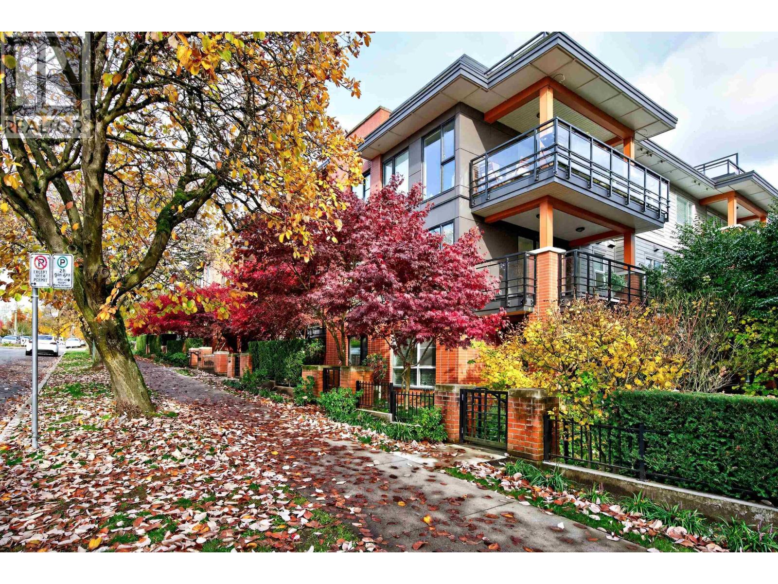 205 7928 Yukon Street, Vancouver, British Columbia  V5X 2Y7 - Photo 1 - R3072900