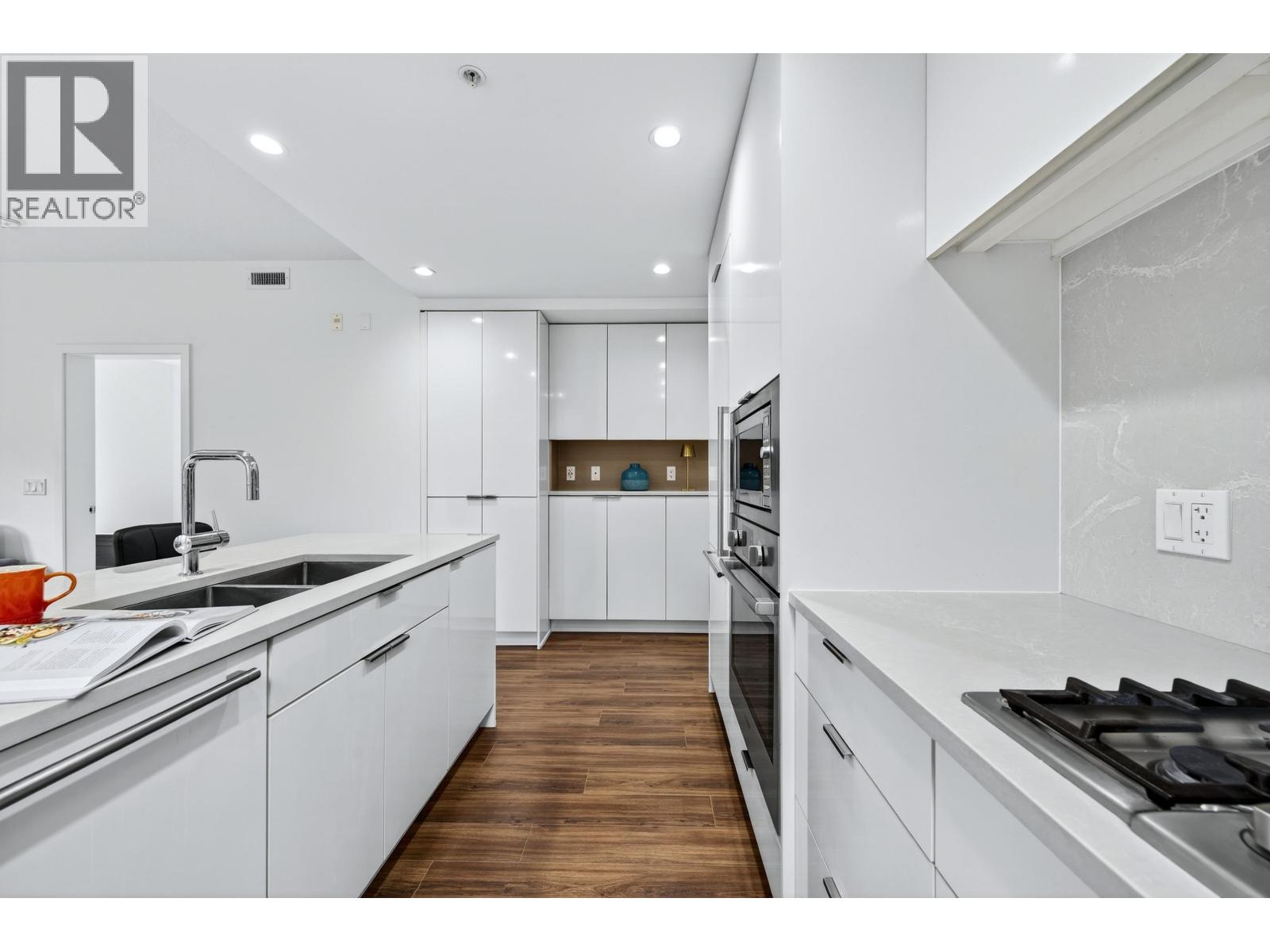 205 7928 Yukon Street, Vancouver, British Columbia  V5X 2Y7 - Photo 4 - R3072900