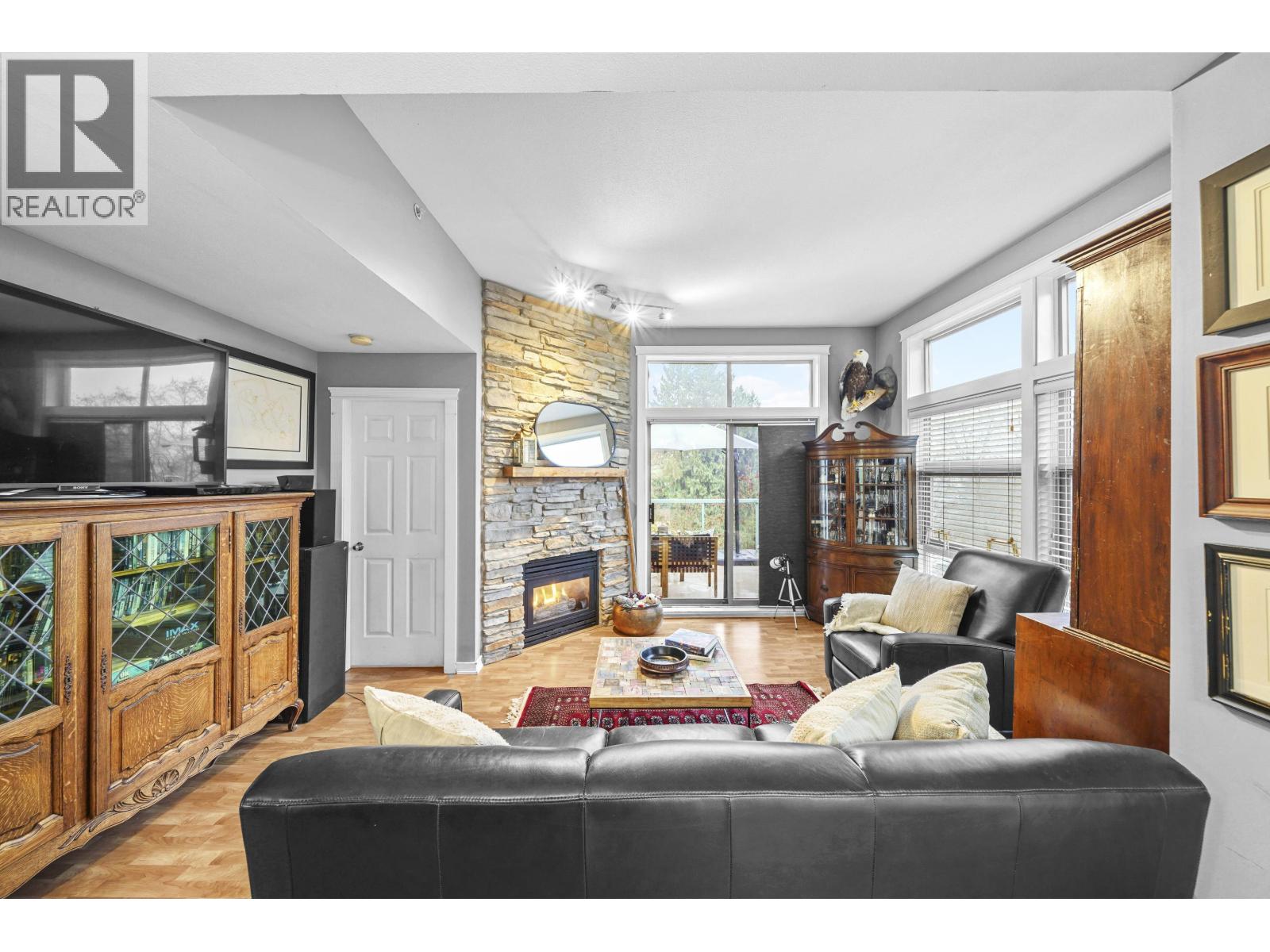 408 301 Maude Road, Port Moody, British Columbia  V3H 5B1 - Photo 2 - R3072911