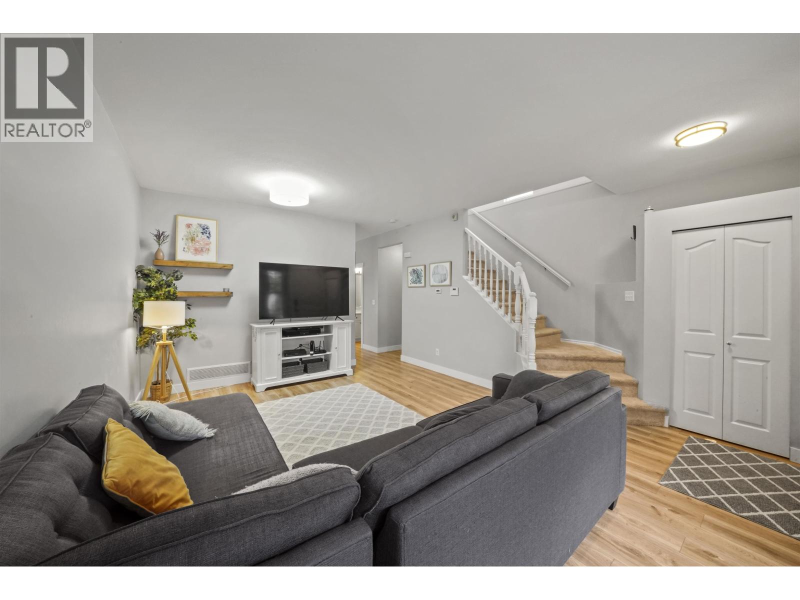 24369 101 Avenue, Maple Ridge, British Columbia  V2W 1W8 - Photo 8 - R3072910